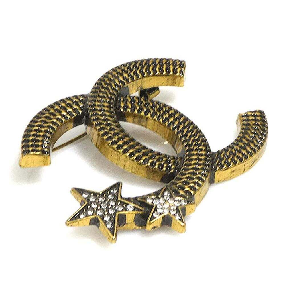 CHANEL Gold Logo Brooch - Picture 2 of 9
